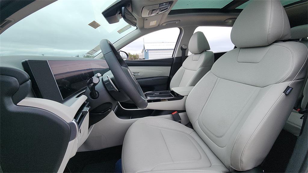 new 2025 Hyundai TUCSON Hybrid car, priced at $36,327