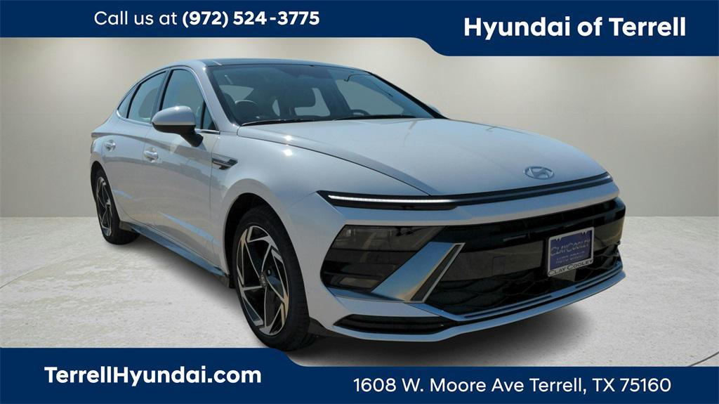 new 2024 Hyundai Sonata car, priced at $32,700