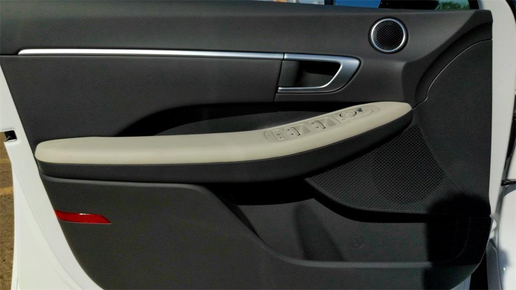 new 2024 Hyundai Sonata car, priced at $32,700