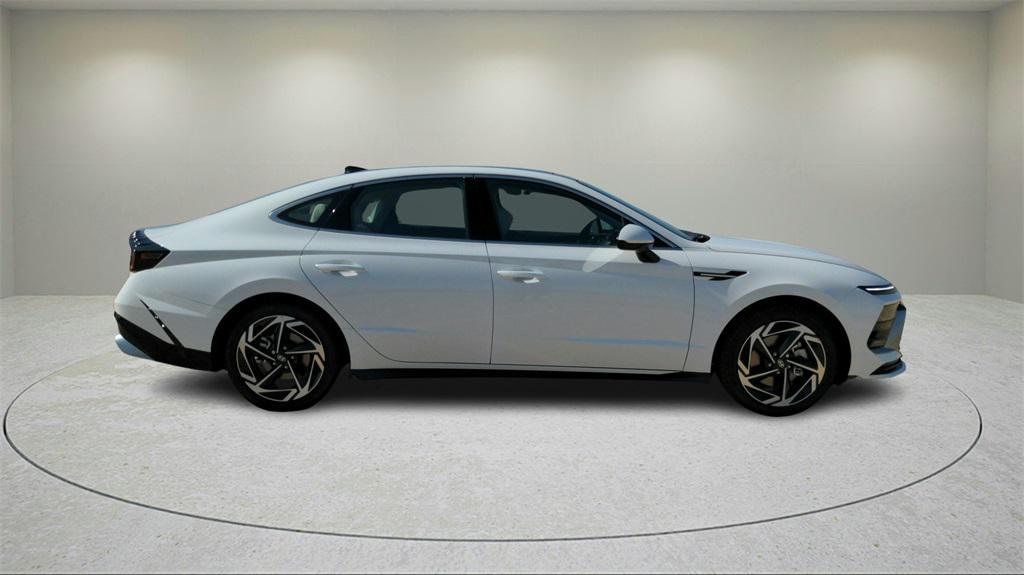 new 2024 Hyundai Sonata car, priced at $32,700