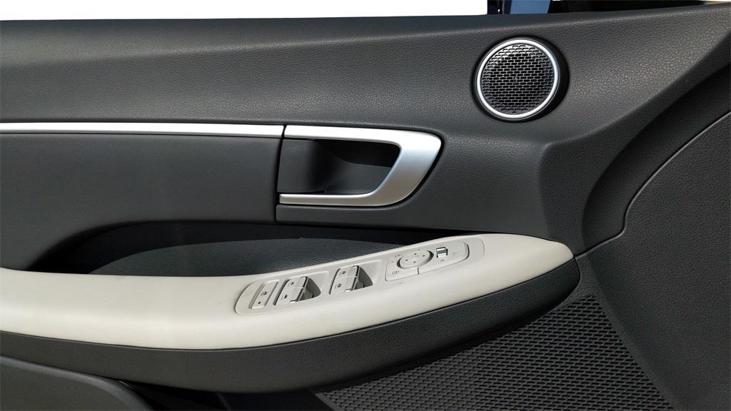 new 2024 Hyundai Sonata car, priced at $31,661