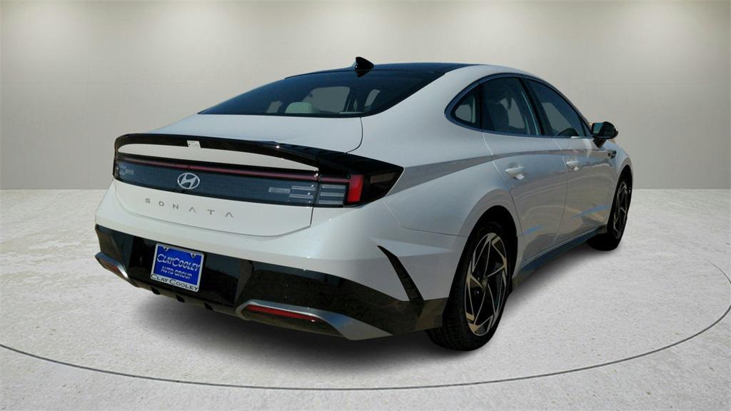 new 2024 Hyundai Sonata car, priced at $32,700