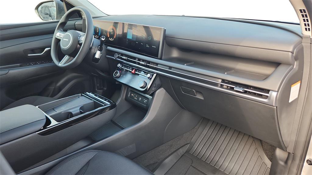 new 2025 Hyundai TUCSON Hybrid car, priced at $32,904