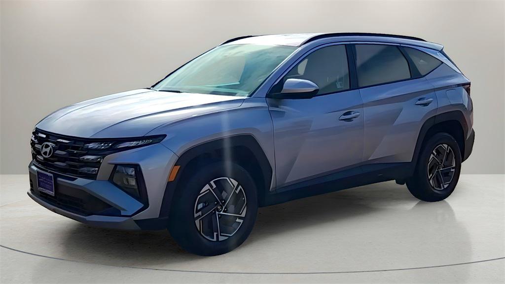 new 2025 Hyundai TUCSON Hybrid car, priced at $32,904