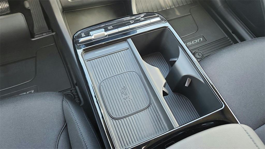 new 2025 Hyundai TUCSON Hybrid car, priced at $32,904