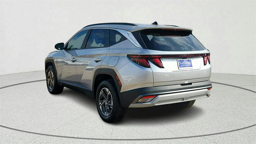 new 2025 Hyundai TUCSON Hybrid car, priced at $32,904