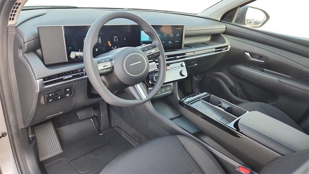 new 2025 Hyundai TUCSON Hybrid car, priced at $32,904