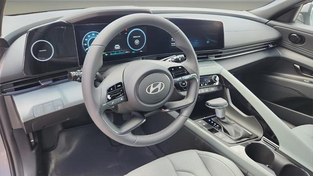 new 2025 Hyundai Elantra car, priced at $31,209