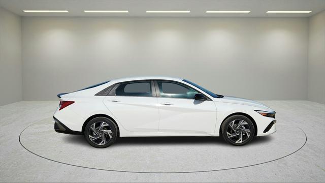 new 2025 Hyundai Elantra car, priced at $29,185