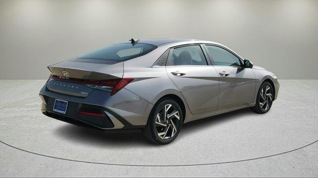 new 2024 Hyundai Elantra car, priced at $27,071