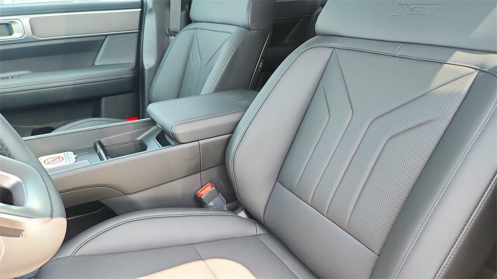 new 2025 Hyundai Santa Fe car, priced at $39,712