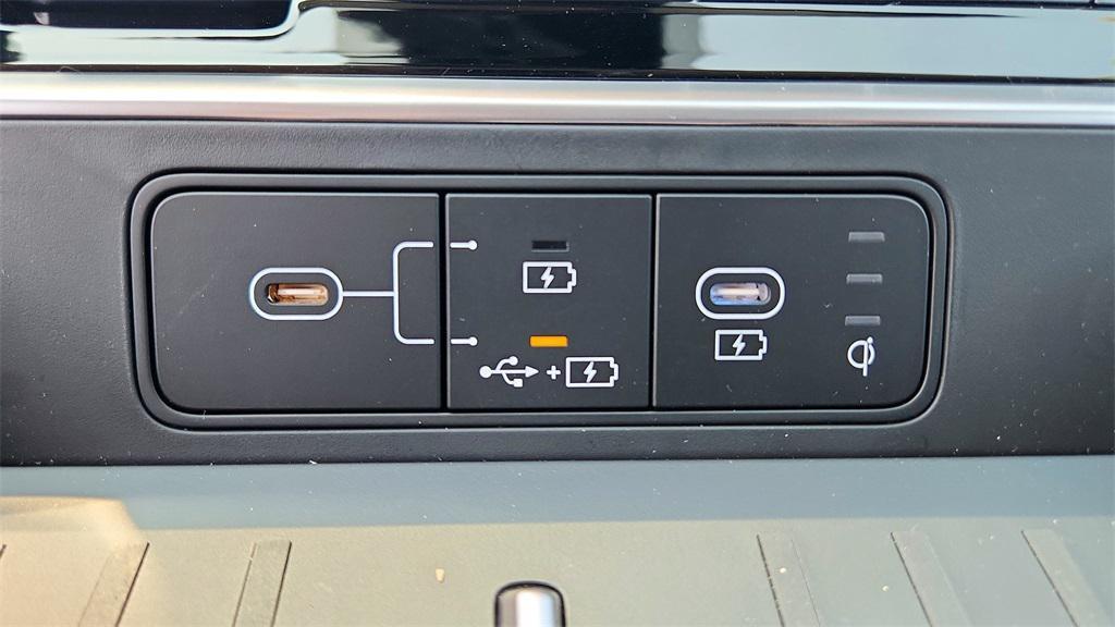 new 2025 Hyundai Santa Fe car, priced at $39,712