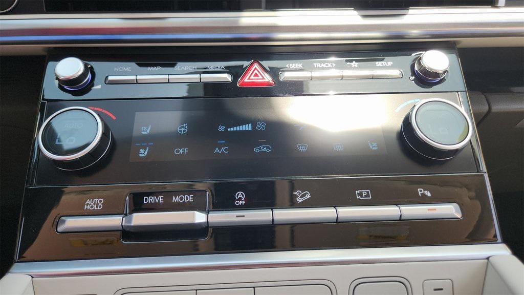 new 2025 Hyundai Santa Fe car, priced at $47,650