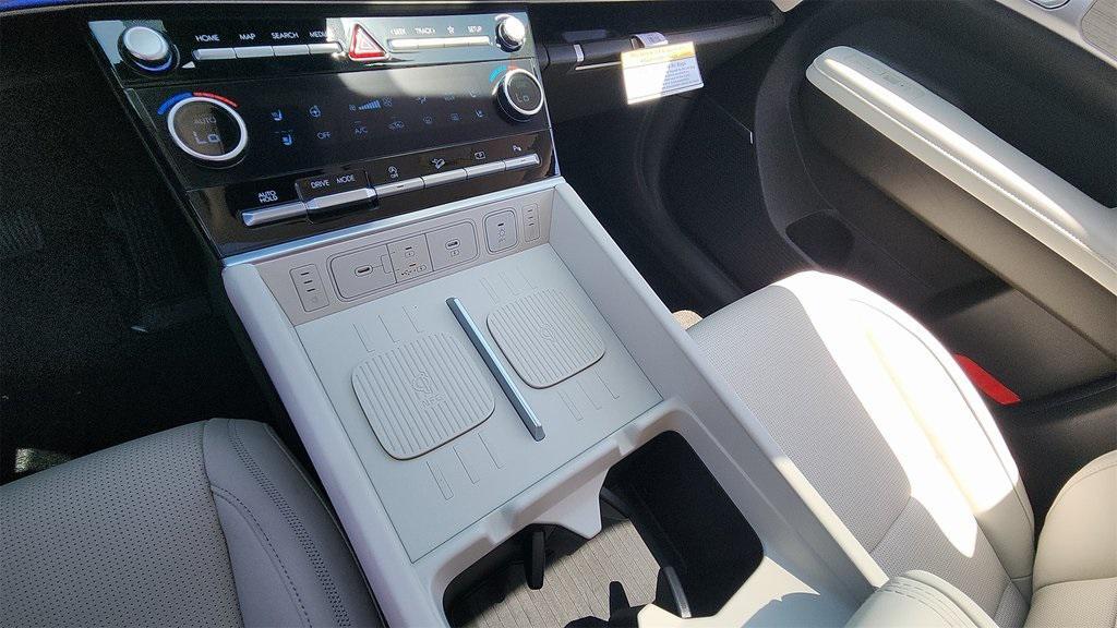 new 2025 Hyundai Santa Fe car, priced at $47,650