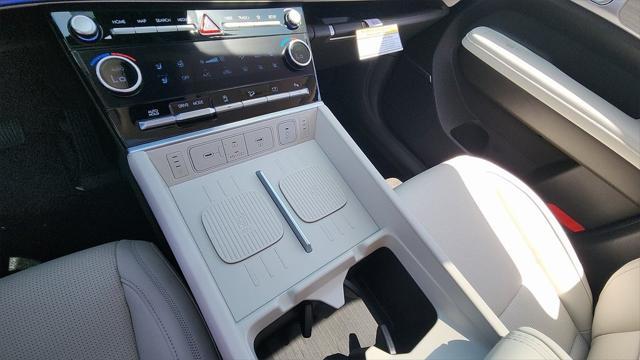 new 2025 Hyundai Santa Fe car, priced at $48,400