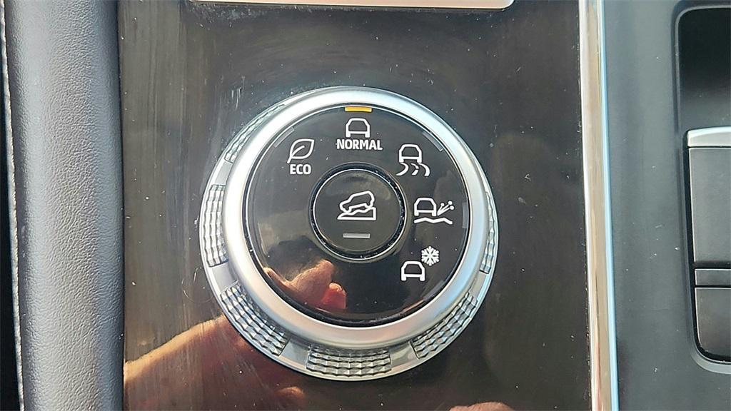 used 2024 Mitsubishi Outlander car, priced at $24,948