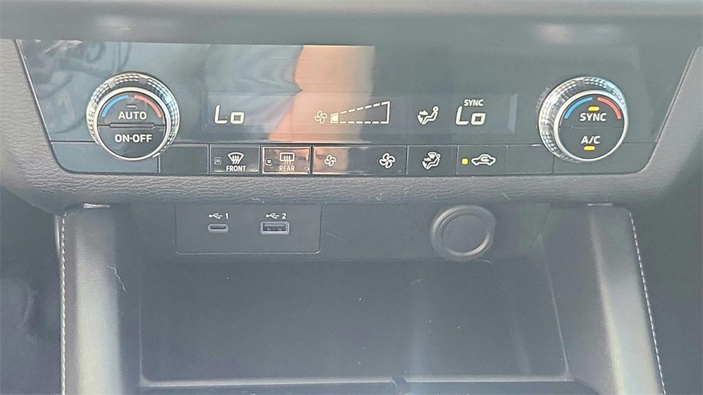 used 2024 Mitsubishi Outlander car, priced at $24,948