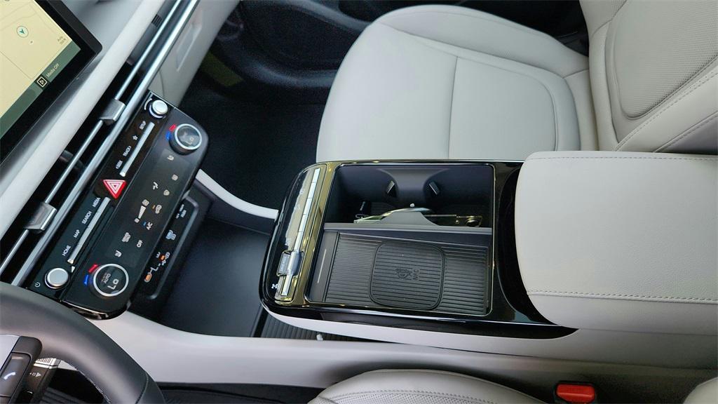 new 2026 Hyundai TUCSON Hybrid car, priced at $37,198