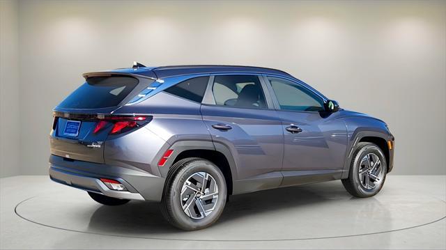 new 2025 Hyundai TUCSON Hybrid car, priced at $35,225