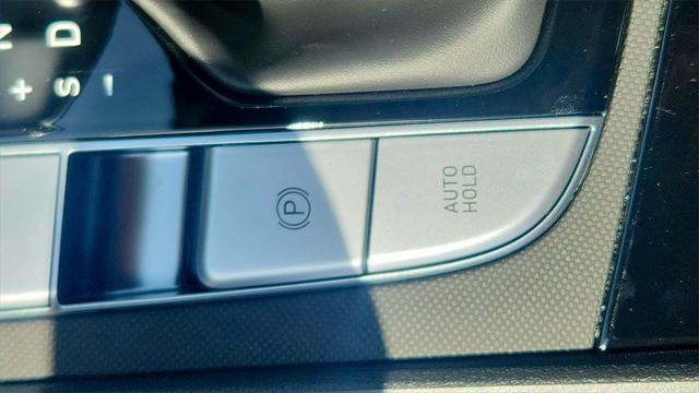 new 2025 Hyundai Elantra car, priced at $27,402