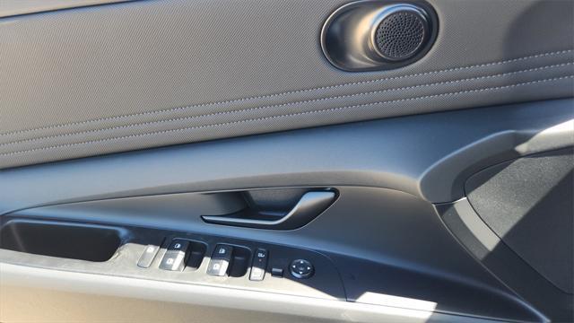 new 2025 Hyundai Elantra car, priced at $25,035