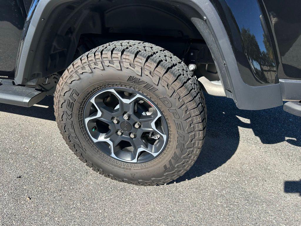 used 2023 Jeep Gladiator car, priced at $41,293