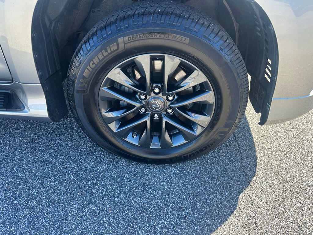 used 2023 Lexus GX 460 car, priced at $46,198