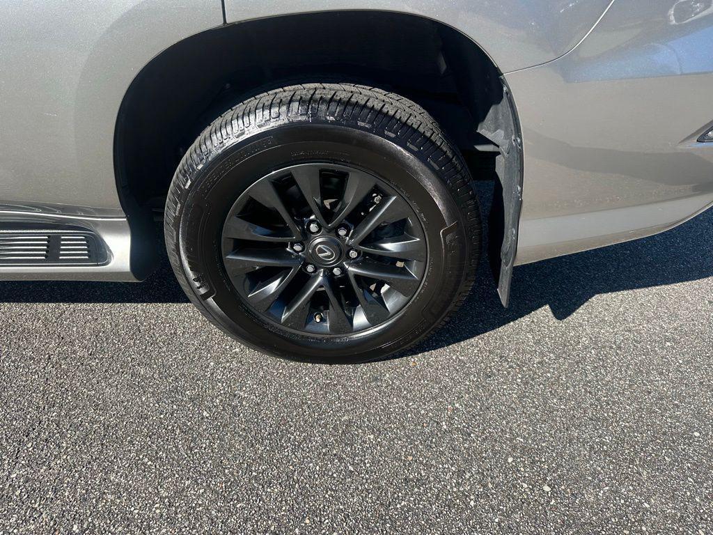 used 2023 Lexus GX 460 car, priced at $46,198