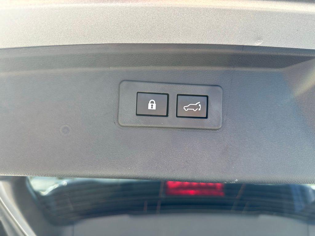 used 2025 Subaru Outback car, priced at $38,364