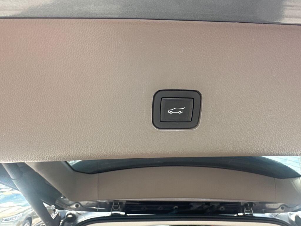 used 2018 Chevrolet Traverse car, priced at $17,500