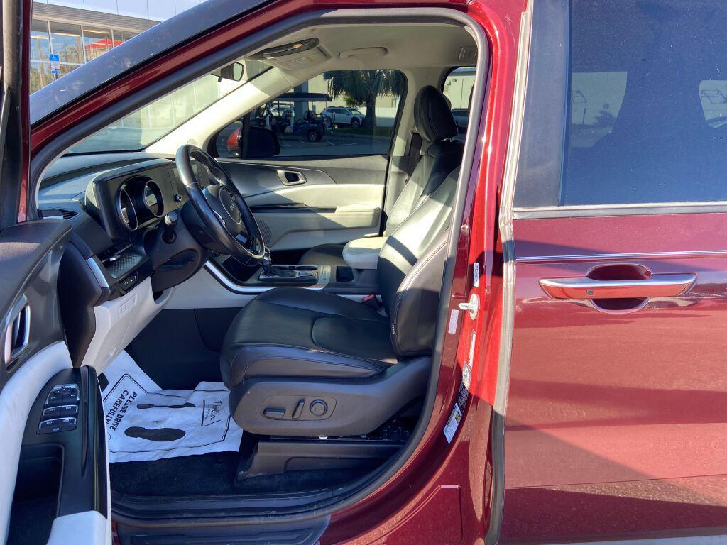 used 2022 Kia Carnival car, priced at $26,955