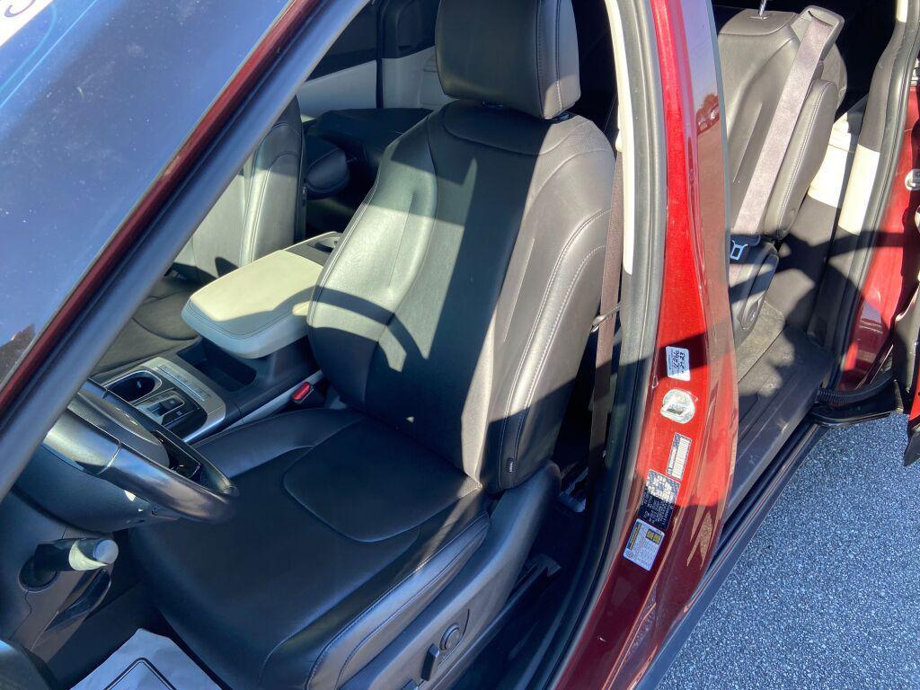 used 2022 Kia Carnival car, priced at $26,955