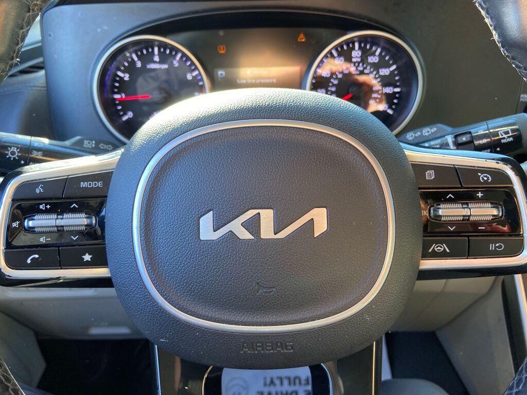 used 2022 Kia Carnival car, priced at $26,955