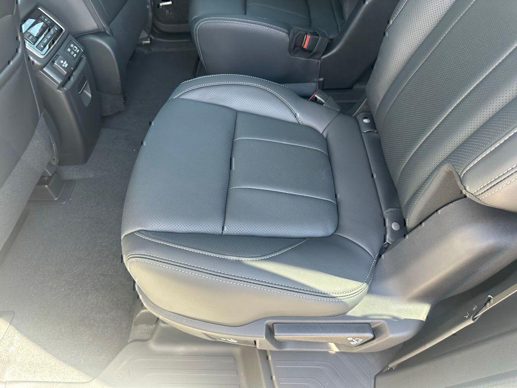 new 2025 Subaru Ascent car, priced at $50,096