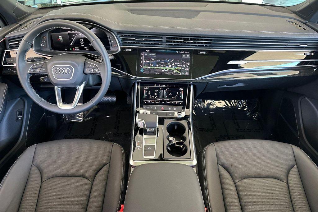 new 2025 Audi Q7 car, priced at $72,250