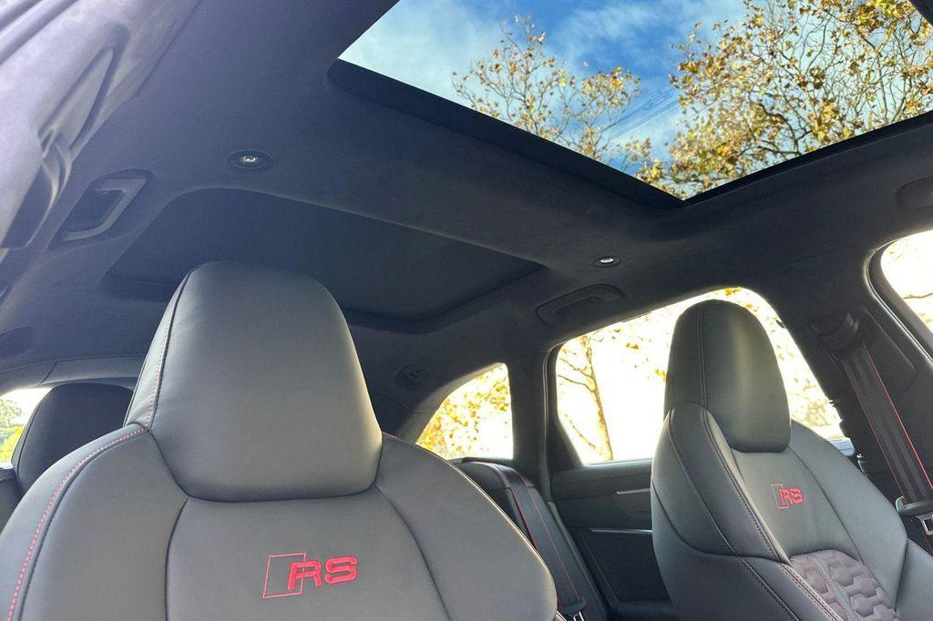 new 2026 Audi RS 6 Avant car, priced at $153,270