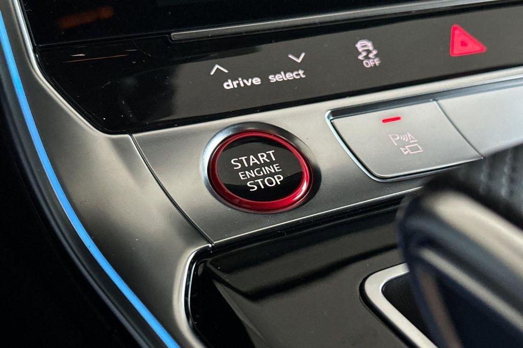 new 2025 Audi S7 car, priced at $91,135