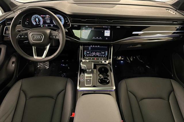 new 2025 Audi Q7 car, priced at $77,750