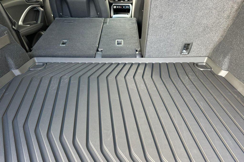 new 2025 Audi Q5 car, priced at $55,975