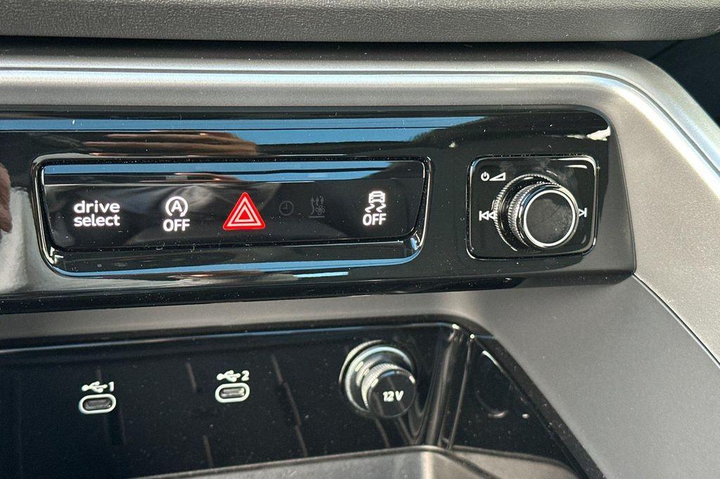 new 2025 Audi Q5 car, priced at $55,975