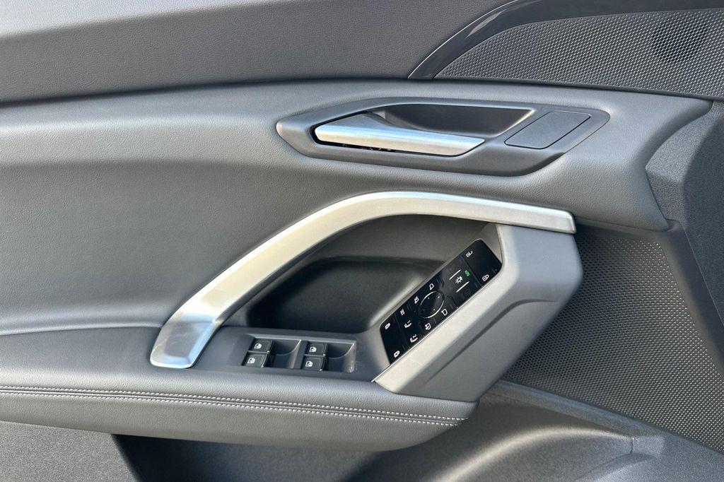 new 2025 Audi Q5 car, priced at $55,975