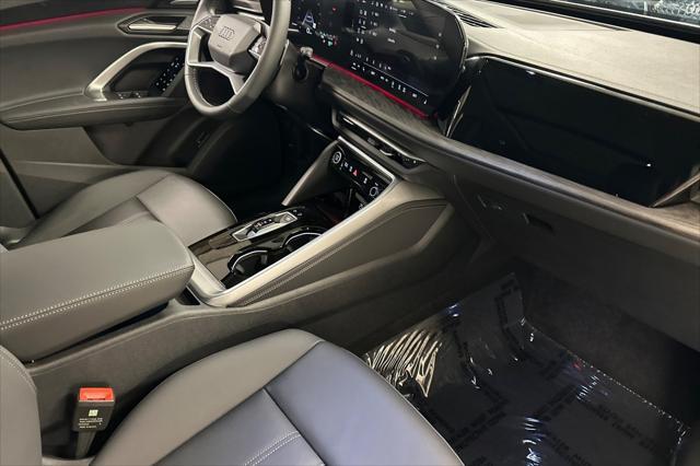 new 2025 Audi Q5 car, priced at $62,095