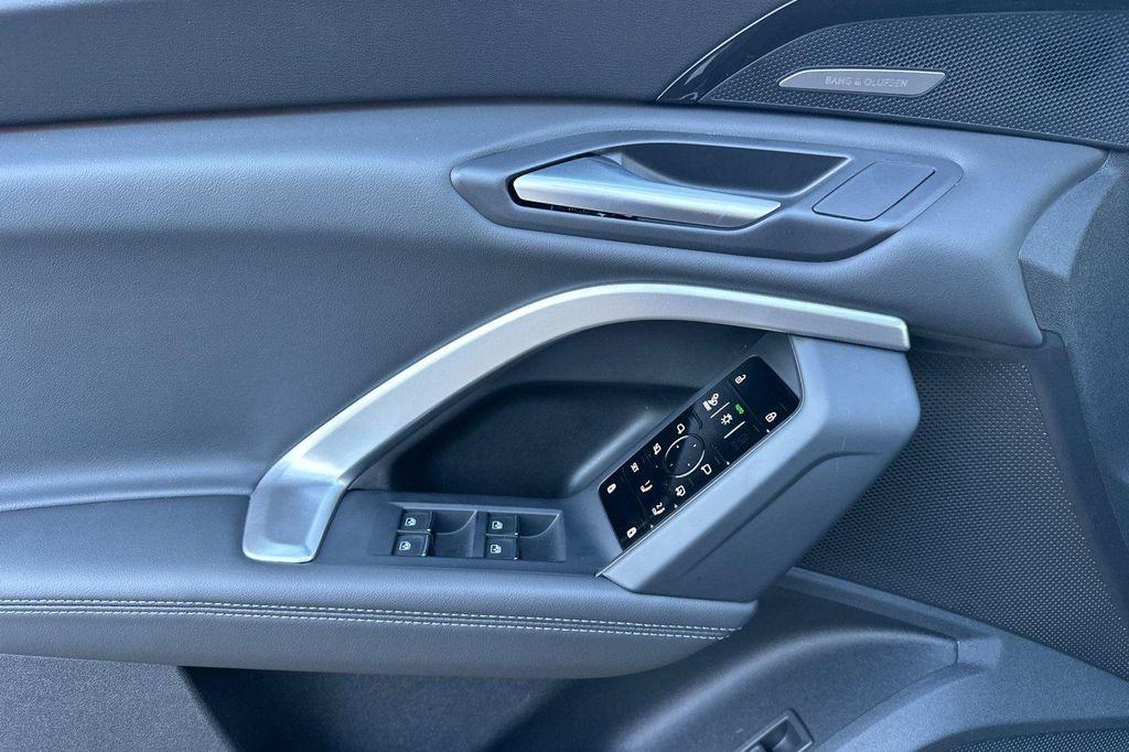 new 2025 Audi Q5 car, priced at $59,243