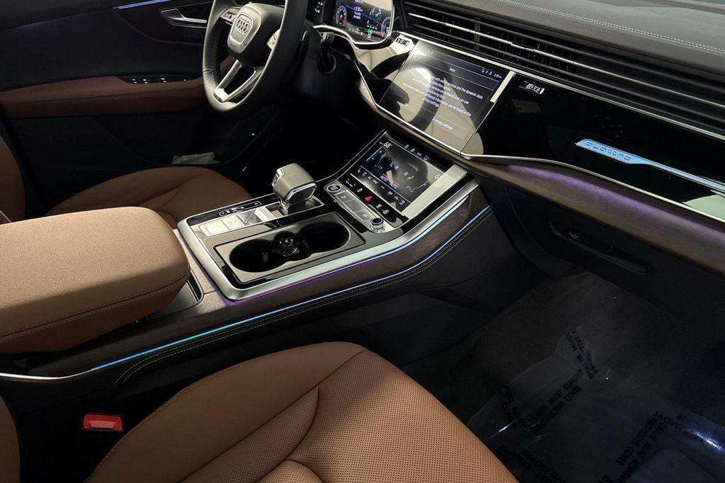 new 2025 Audi Q7 car, priced at $74,950
