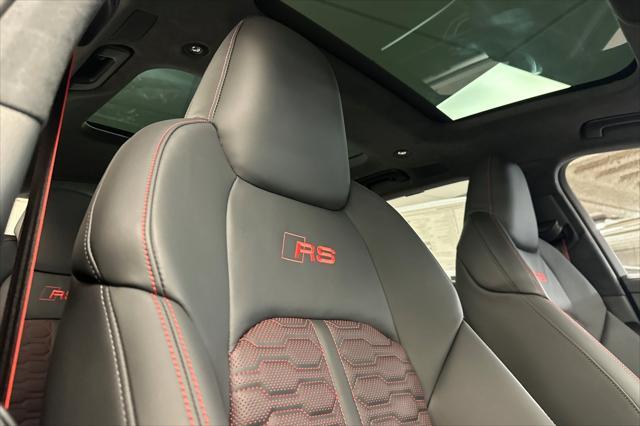 new 2025 Audi RS 6 Avant car, priced at $163,765