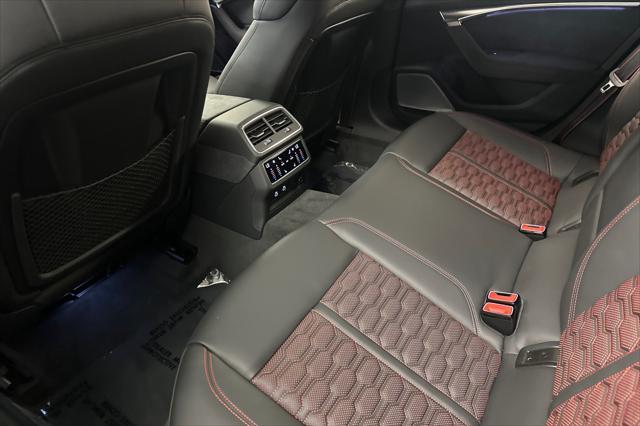 new 2025 Audi RS 6 Avant car, priced at $163,765