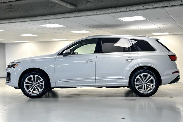 new 2025 Audi Q7 car, priced at $75,890