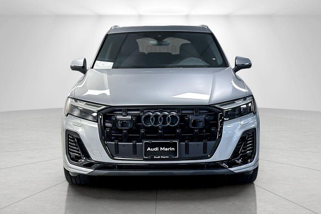 new 2025 Audi Q7 car, priced at $72,005