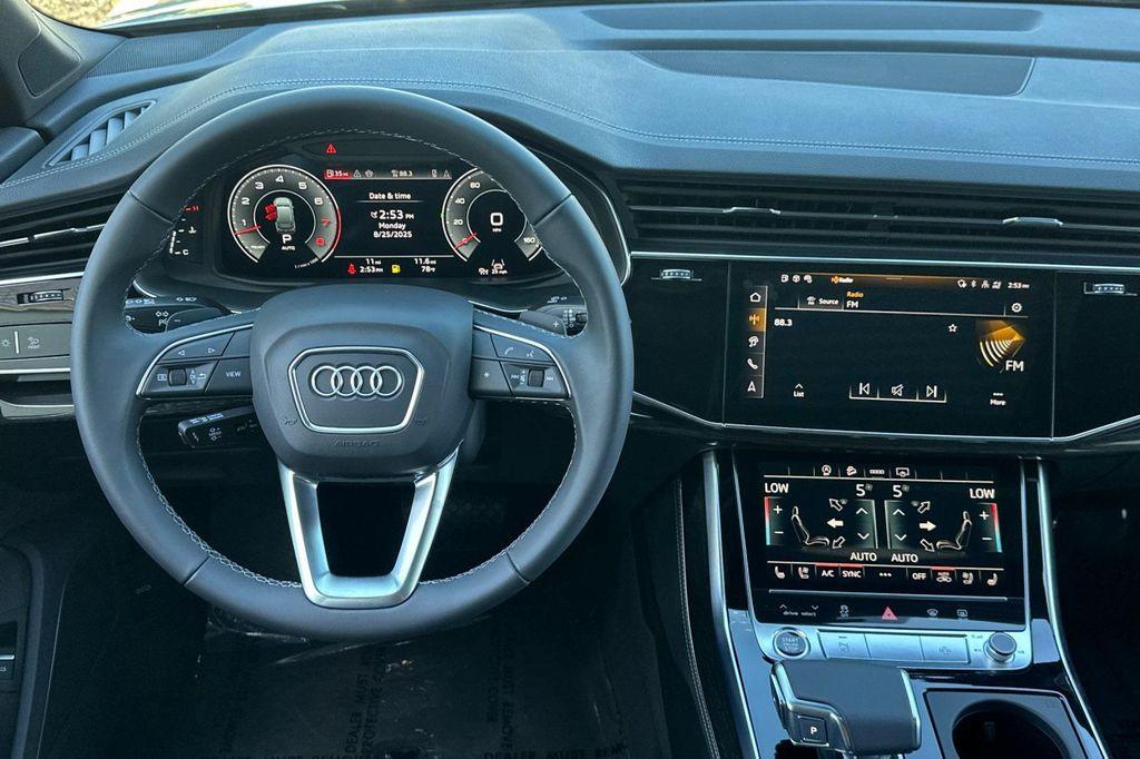 new 2025 Audi Q7 car, priced at $72,005