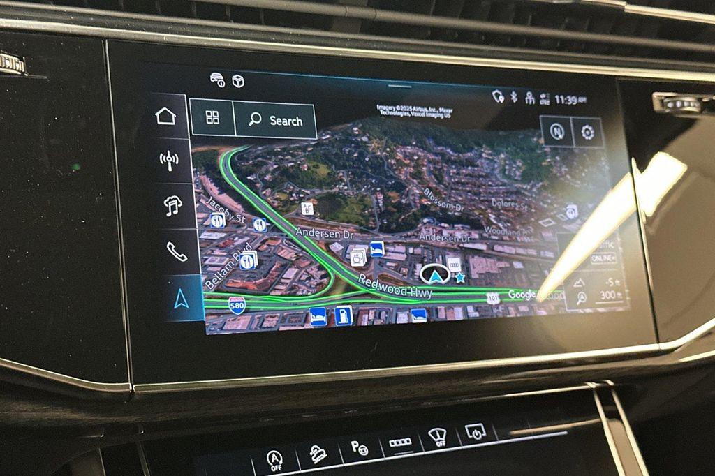new 2025 Audi Q7 car, priced at $76,660